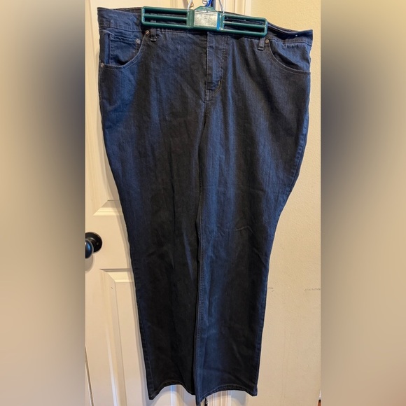 Faded Glory Straight Stretch Eased Women’s Jeans. Size 18 - Picture 4 of 6